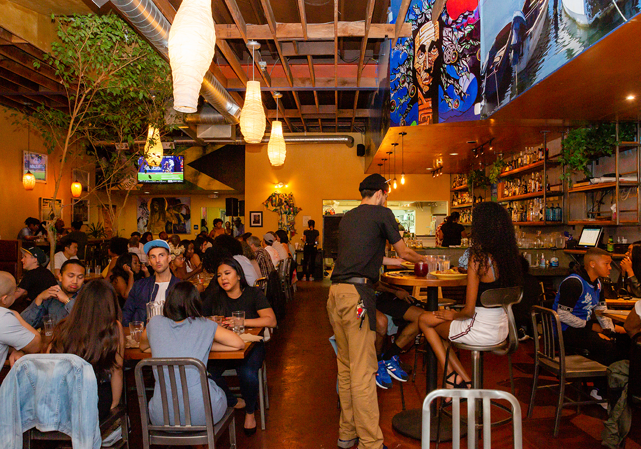 Why Great Restaurants Feel Like Communities, Not Businesses